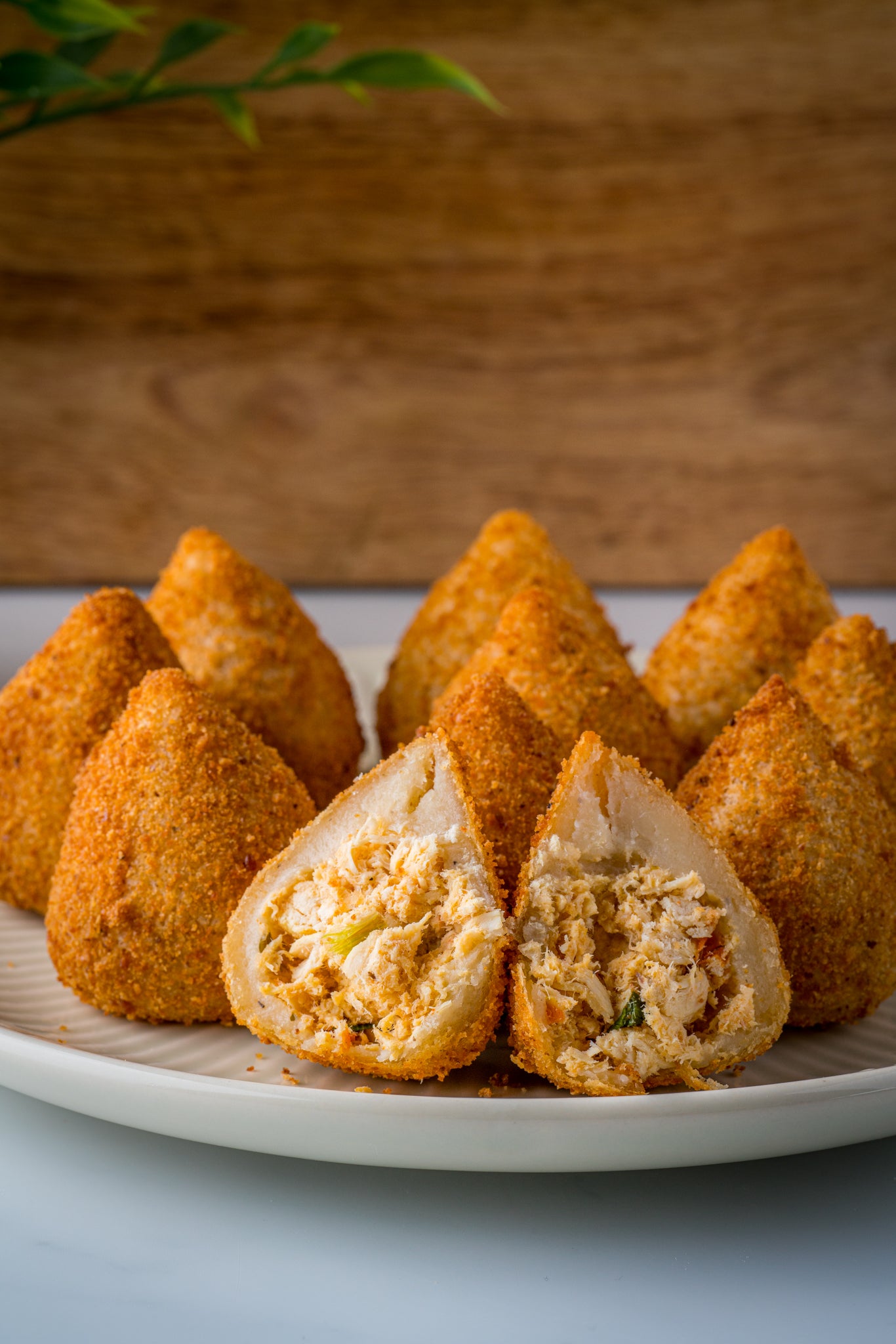 Coxinha, bolinha de Queijo e Croquete de carne - Casa Manioca